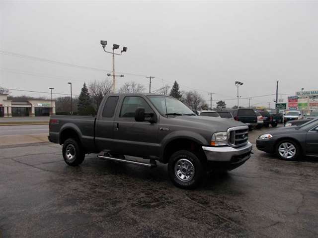 2004 Ford F-250 Super Duty 4dr SuperCab XLT 4WD SB